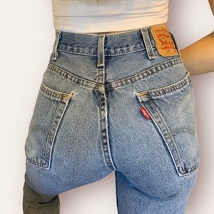 SOLD Vintage Levi’s 517 jeans size 30x34